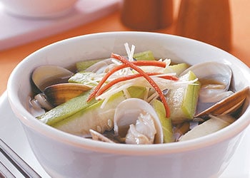絲瓜蛤蜊湯麵